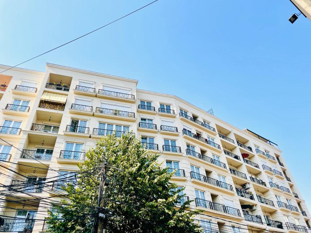 4 Llullat - City Center Apartment Пристина Екстериор снимка