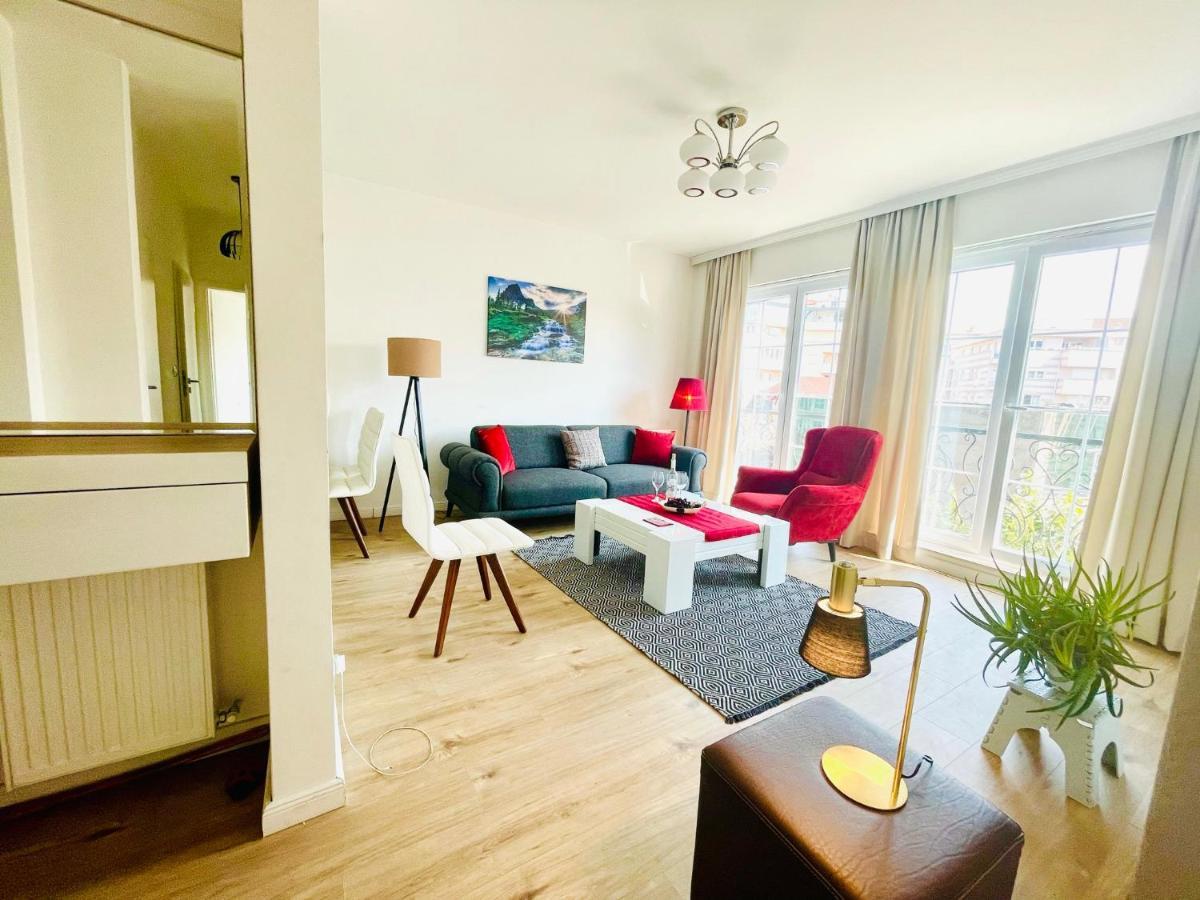 4 Llullat - City Center Apartment Пристина Екстериор снимка
