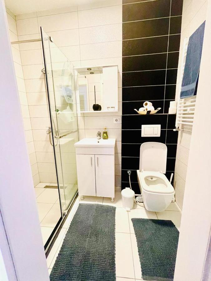 4 Llullat - City Center Apartment Пристина Екстериор снимка